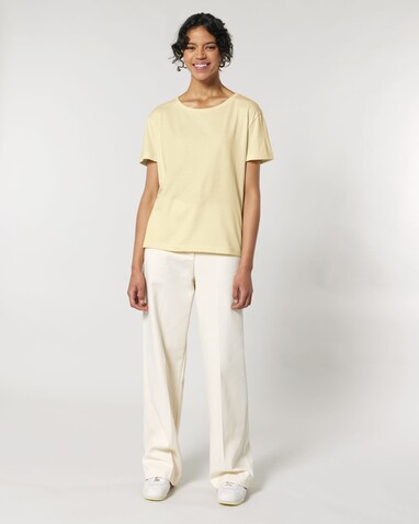 Stella Serena - Das Damen-T-Shirt mit weitem Rundhalsausschnitt - Butter - S bedrucken, Art.-Nr. STTW173C0781S Stella Serena - Das Damen-T-Shirt mit weitem Rundhalsausschnitt - Butter - S bedrucken, Art.-Nr. STTW173C0781S