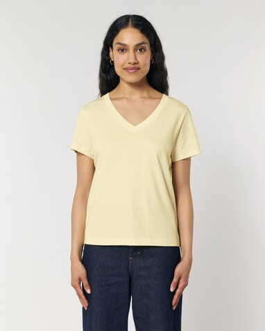 Stella Isla - Das Damen-T-Shirt mit V-Ausschnitt - Butter - XS bedrucken, Art.-Nr. STTW176C078XS