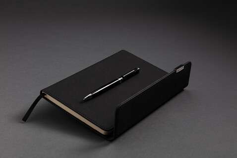 Swiss Peak Deluxe A5 Notizbuch mit Stift schwarz bedrucken, Art.-Nr. P772.921