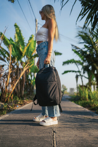 Swiss Peak AWARE™ moderner 15,6&quot; Laptop-Rucksack schwarz bedrucken, Art.-Nr. P763.101