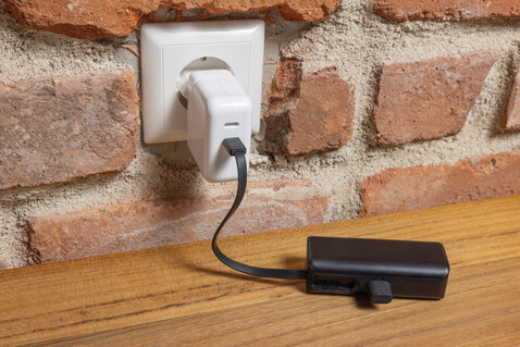 Powerlink 3000mah iOS-Connector Powerbank aus RCS rPlastic schwarz bedrucken, Art.-Nr. P322.5001