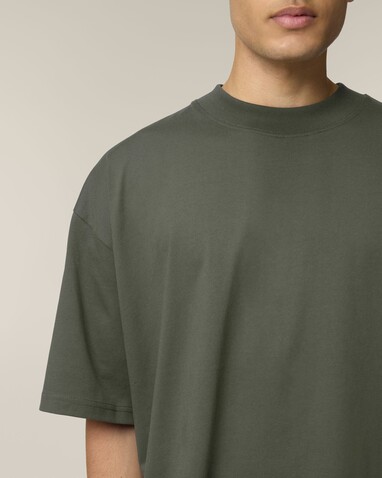 Blaster 2.0 - Das Oversized Unisex-T-Shirt mit Stehkragen - Khaki - S bedrucken, Art.-Nr. STTU959C2231S Blaster 2.0 - Das Oversized Unisex-T-Shirt mit Stehkragen - Khaki - S bedrucken, Art.-Nr. STTU959C2231S