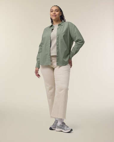 Stella Styler Shirt - Das Relaxed Damen-Popelinehemd - Soft Khaki - L bedrucken, Art.-Nr. STWW973C3671L