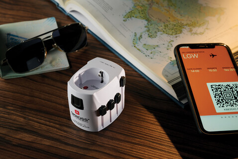 SKROSS Pro 3-Pole World Travel Adapter weiß bedrucken, Art.-Nr. RB1.103145