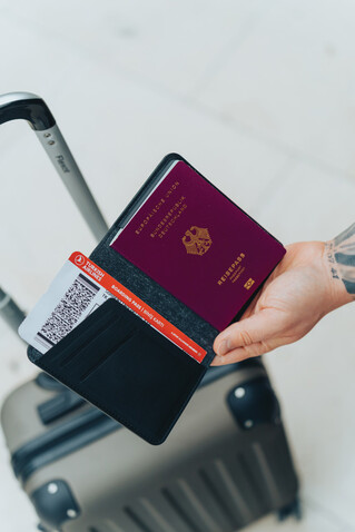 Travelfinder RCS Polyester Passtasche mit weltweiter Ortung schwarz bedrucken, Art.-Nr. P301.5601