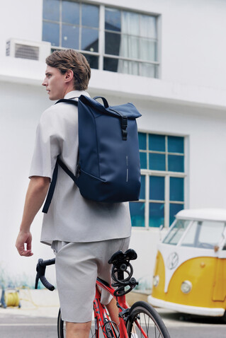 Urban wasserabweisender Flap-Top Rucksack navy blau, schwarz bedrucken, Art.-Nr. P706.2625