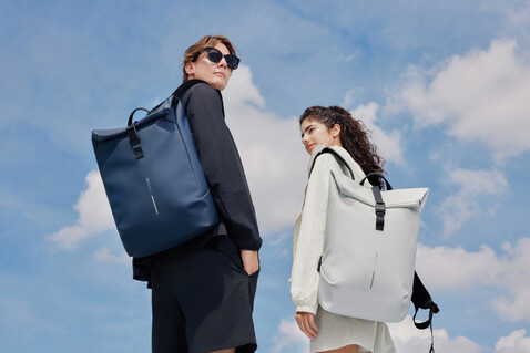 Urban wasserabweisender Flap-Top Rucksack navy blau, schwarz bedrucken, Art.-Nr. P706.2625
