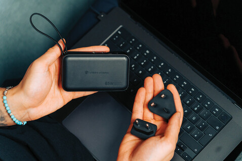 Urban Vitamin Eureka RCS rec. 65W-10.000mAh Hybrid-Ladegerät schwarz bedrucken, Art.-Nr. P301.9901 Urban Vitamin Eureka RCS rec. 65W-10.000mAh Hybrid-Ladegerät schwarz bedrucken, Art.-Nr. P301.9901