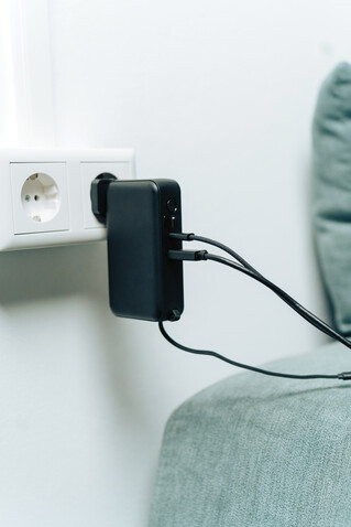 Urban Vitamin Eureka RCS rec. 65W-10.000mAh Hybrid-Ladegerät schwarz bedrucken, Art.-Nr. P301.9901 Urban Vitamin Eureka RCS rec. 65W-10.000mAh Hybrid-Ladegerät schwarz bedrucken, Art.-Nr. P301.9901