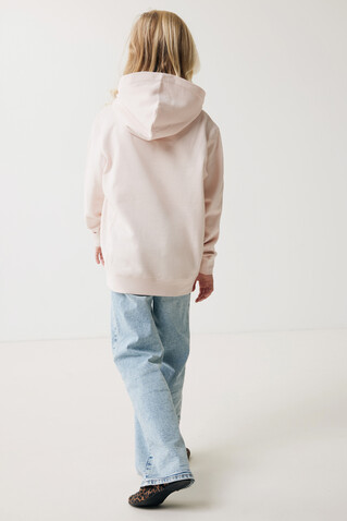 IQONIQ Yengo KidsHoodie mit Seitentaschen aus rec. Baumwolle cloud pink bedrucken, Art.-Nr. T6404.039.56 IQONIQ Yengo KidsHoodie mit Seitentaschen aus rec. Baumwolle cloud pink bedrucken, Art.-Nr. T6404.039.56