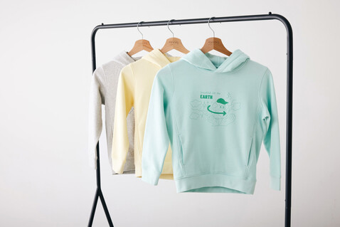 IQONIQ Yengo KidsHoodie mit Seitentaschen aus rec. Baumwolle cream yellow bedrucken, Art.-Nr. T6404.036.910