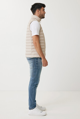 IQONIQ Meru Herren Bodywarmer aus recyceltem Polyester beige bedrucken, Art.-Nr. T1702.030.S IQONIQ Meru Herren Bodywarmer aus recyceltem Polyester beige bedrucken, Art.-Nr. T1702.030.S