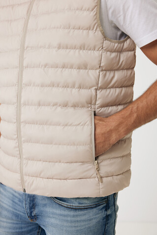 IQONIQ Meru Herren Bodywarmer aus recyceltem Polyester beige bedrucken, Art.-Nr. T1702.030.S IQONIQ Meru Herren Bodywarmer aus recyceltem Polyester beige bedrucken, Art.-Nr. T1702.030.S