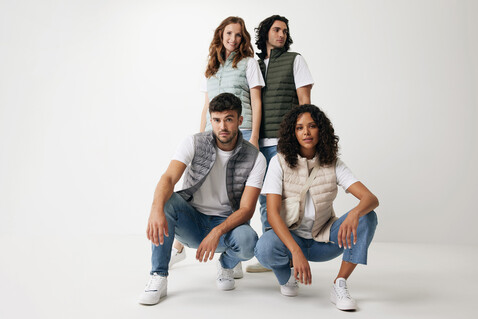 IQONIQ Meru Herren Bodywarmer aus recyceltem Polyester khaki bedrucken, Art.-Nr. T1702.020.XL IQONIQ Meru Herren Bodywarmer aus recyceltem Polyester khaki bedrucken, Art.-Nr. T1702.020.XL