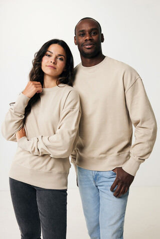 IQONIQ Kruger Relax-Rundhals-Sweater aus recycelt. Baumwolle desert bedrucken, Art.-Nr. T9302.006.XL