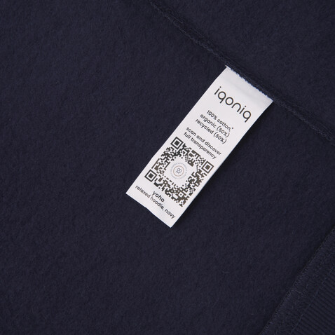 IQONIQ Yoho Relax-Hoodie aus recycelter Baumwolle navy blau bedrucken, Art.-Nr. T9402.002.XXS IQONIQ Yoho Relax-Hoodie aus recycelter Baumwolle navy blau bedrucken, Art.-Nr. T9402.002.XXS
