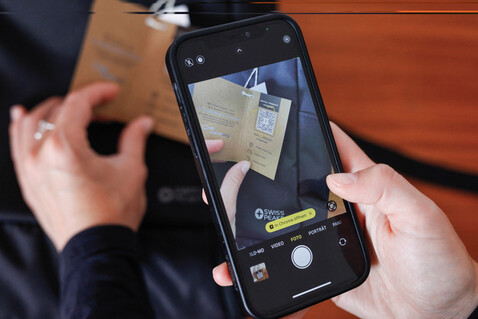 Swiss Peak Aware™ Edin 100% RPET 15,6&quot; Laptop Rucksack schwarz bedrucken, Art.-Nr. P763.4801