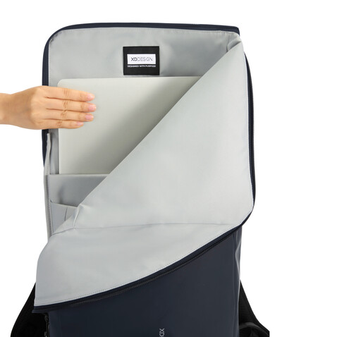 Urban wasserabweisender Flap-Top Rucksack navy blau, schwarz bedrucken, Art.-Nr. P706.2625