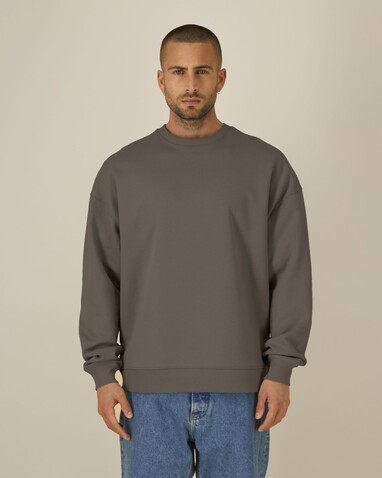 Radder 2.0 - Das Oversized Rundhals-Unisex-Sweatshirt - Mocha - M bedrucken, Art.-Nr. STSU208C1351M