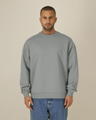 Radder 2.0 - Das Oversized Rundhals-Unisex-Sweatshirt - Misty Grey - XL bedrucken, Art.-Nr. STSU208C1381X Radder 2.0 - Das Oversized Rundhals-Unisex-Sweatshirt - Misty Grey - XL bedrucken, Art.-Nr. STSU208C1381X