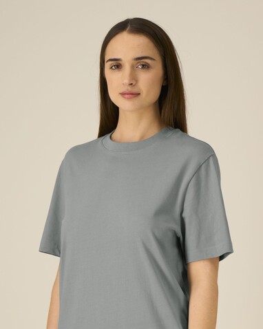 Sparker 2.0 - Das Relaxed Unisex-T-Shirt - Misty Grey - L bedrucken, Art.-Nr. STTU171C1381L Sparker 2.0 - Das Relaxed Unisex-T-Shirt - Misty Grey - L bedrucken, Art.-Nr. STTU171C1381L