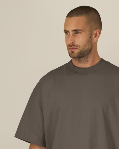 Blaster 2.0 - Das Oversized Unisex-T-Shirt mit Stehkragen - Mocha - XL bedrucken, Art.-Nr. STTU959C1351X