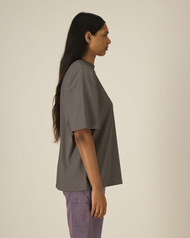Blaster 2.0 - Das Oversized Unisex-T-Shirt mit Stehkragen - Mocha - XS bedrucken, Art.-Nr. STTU959C135XS