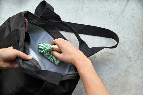 Black+Blum isolierte 16L Trage- & Kühltasche schwarz bedrucken, Art.-Nr. P439.1901 Black+Blum isolierte 16L Trage- & Kühltasche schwarz bedrucken, Art.-Nr. P439.1901