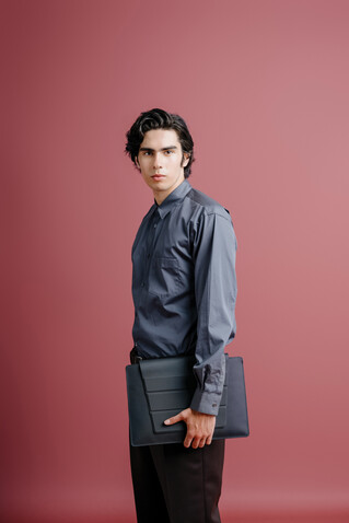 XD Design 14" Mobile Office Sleeve schwarz, schwarz bedrucken, Art.-Nr. P788.2001 XD Design 14" Mobile Office Sleeve schwarz, schwarz bedrucken, Art.-Nr. P788.2001