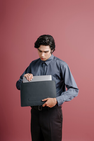 XD Design 14" Mobile Office Sleeve schwarz, schwarz bedrucken, Art.-Nr. P788.2001 XD Design 14" Mobile Office Sleeve schwarz, schwarz bedrucken, Art.-Nr. P788.2001