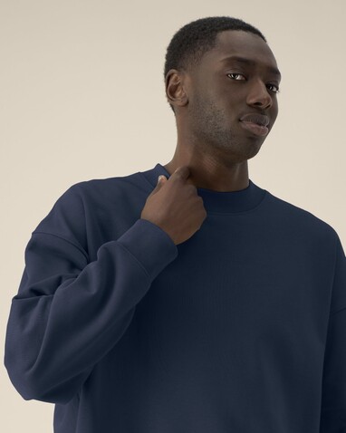 Ryler - Das Boxy Rundhals-Unisex-Sweatshirt aus recycelter Baumwolle - French Navy - M bedrucken, Art.-Nr. STSU255C7271M