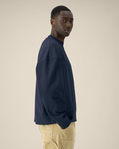 Ryler - Das Boxy Rundhals-Unisex-Sweatshirt aus recycelter Baumwolle - French Navy - XS bedrucken, Art.-Nr. STSU255C727XS