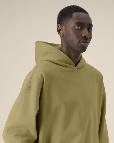 Voicer - Der Boxy Unisex-Hoodie aus recycelter Baumwolle - Faded Olive - XL bedrucken, Art.-Nr. STSU256C1531X Voicer - Der Boxy Unisex-Hoodie aus recycelter Baumwolle - Faded Olive - XL bedrucken, Art.-Nr. STSU256C1531X