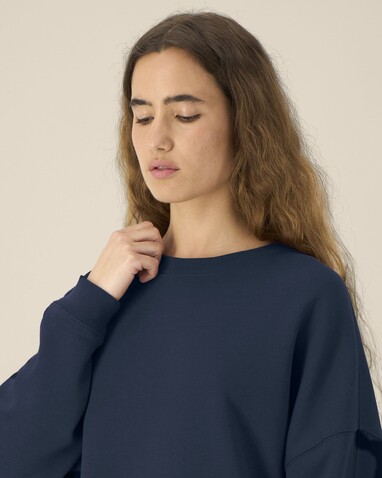 Stella Lianna - Das Damen-Rundhals-Sweatshirt aus Baumwolle-TENCEL™ Modal - French Navy - XL bedrucken, Art.-Nr. STSW262C7271X Stella Lianna - Das Damen-Rundhals-Sweatshirt aus Baumwolle-TENCEL™ Modal - French Navy - XL bedrucken, Art.-Nr. STSW262C7271X