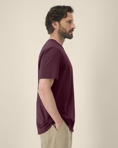 Creator 2.0 - Das Iconic Unisex-T-Shirt - Deep Plum - S bedrucken, Art.-Nr. STTU169C1511S