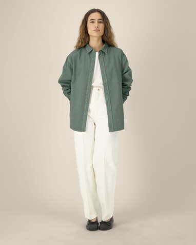 Worker Shirt - Das Relaxed Unisex-Hemd - G. Dyed Green Bay - M bedrucken, Art.-Nr. STWU975C1601M