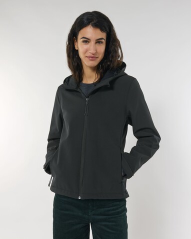 Stella Discoverer - Die Damen-Softshelljacke mit Kapuze - Black - XL bedrucken, Art.-Nr. STJW159C0021X