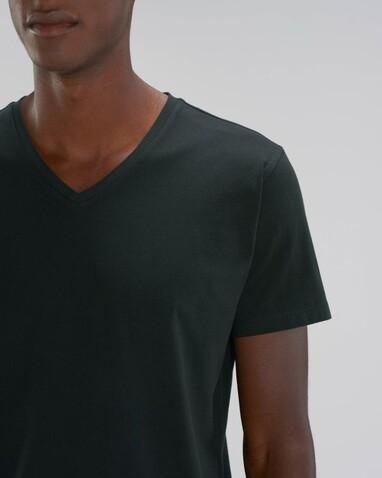 Stanley Presenter - Das Herren-T-Shirt mit V-Ausschnitt - Black - S bedrucken, Art.-Nr. STTM562C0021S