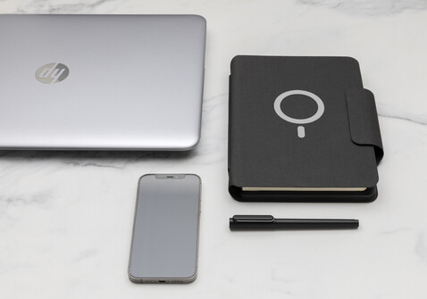 Artic magnetisches 10W Wireless Charging Notizbuch schwarz bedrucken, Art.-Nr. P774.312