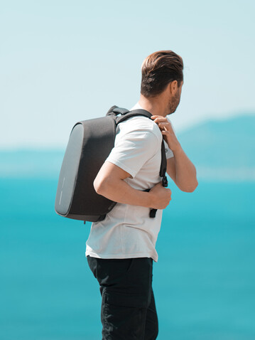 Bobby Hero Small Anti-Diebstahl-Rucksack anthrazit, grau bedrucken, Art.-Nr. P705.701