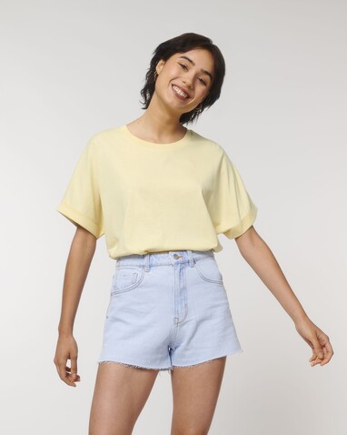 Stella Collider - Das Oversized Damen-T-Shirt mit gekrempelten Ärmeln - Butter - S bedrucken, Art.-Nr. STTW089C0781S Stella Collider - Das Oversized Damen-T-Shirt mit gekrempelten Ärmeln - Butter - S bedrucken, Art.-Nr. STTW089C0781S