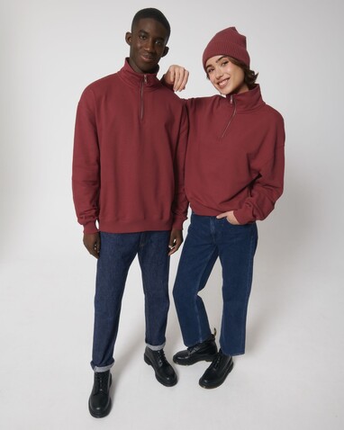 Miller Dry - Das Boxy Unisex-Sweatshirt mit kurzem Reißverschluss und trockenem Griff - Red Earth - XXS bedrucken, Art.-Nr. STSU795C0862S Miller Dry - Das Boxy Unisex-Sweatshirt mit kurzem Reißverschluss und trockenem Griff - Red Earth - XXS bedrucken, Art.-Nr. STSU795C0862S