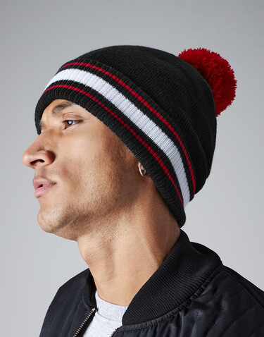 Beechfield Stadium Beanie, Black/Classic Red/White, One Size bedrucken, Art.-Nr. 393691930