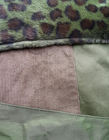 SG ACCESSORIES - BAGS Satomi Faux Fur Shoulder Bag, Olive Green, One Size bedrucken, Art.-Nr. 692575300