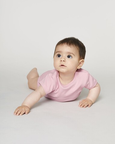 Baby Body - Der kurzärmelige Baby-Body - Cotton Pink - 9-12 m/74-80cm bedrucken, Art.-Nr. STUB103C005B9 Baby Body - Der kurzärmelige Baby-Body - Cotton Pink - 9-12 m/74-80cm bedrucken, Art.-Nr. STUB103C005B9