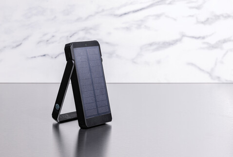 Skywave 10000mAh Solarpowerbank aus RCS recycelt. Kunststoff schwarz bedrucken, Art.-Nr. P322.341