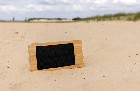 Sunwick 10.000mah Bambus Solar Powerbank braun bedrucken, Art.-Nr. P322.399