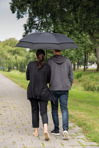 Swiss Peak AWARE™ 23&quot; bis 27&quot; erweiterbarer Regenschirm schwarz bedrucken, Art.-Nr. P850.451